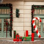 Navidad stylish,big,candy,cane,,red,and,green,wrapped,christmas,gifts,